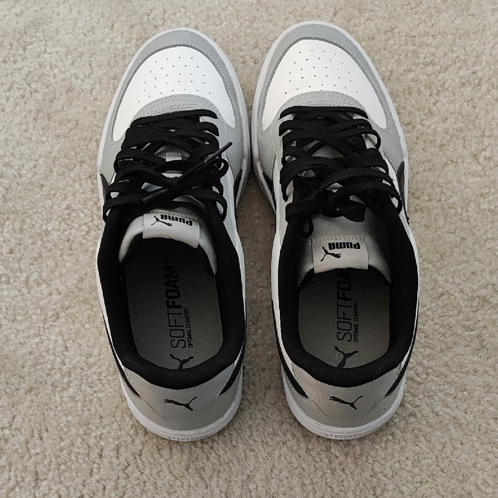 Puma Men's White and Gray Sneakers